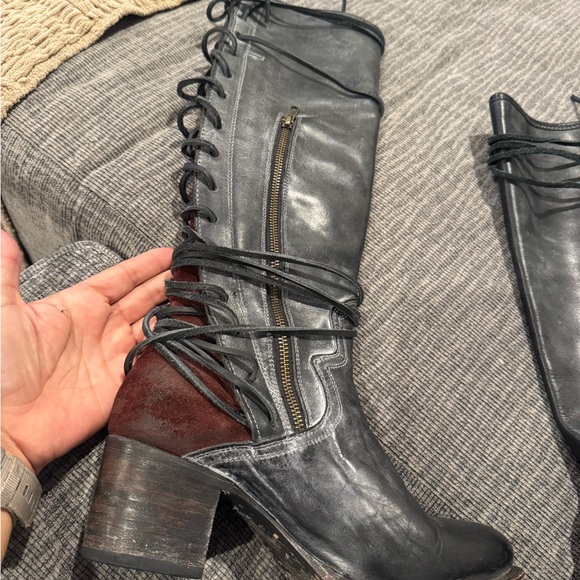 Freebird Coal High Boots - Picture 3 of 7